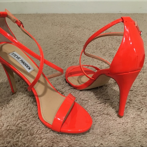 SZ 8 Orange Steve Madden lady sandals - Picture 1 of 3